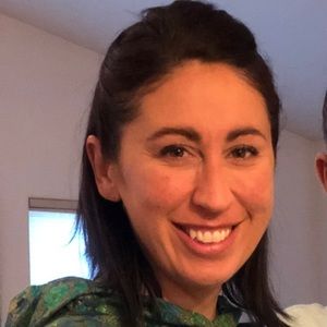 Meet your Posher, Crystal